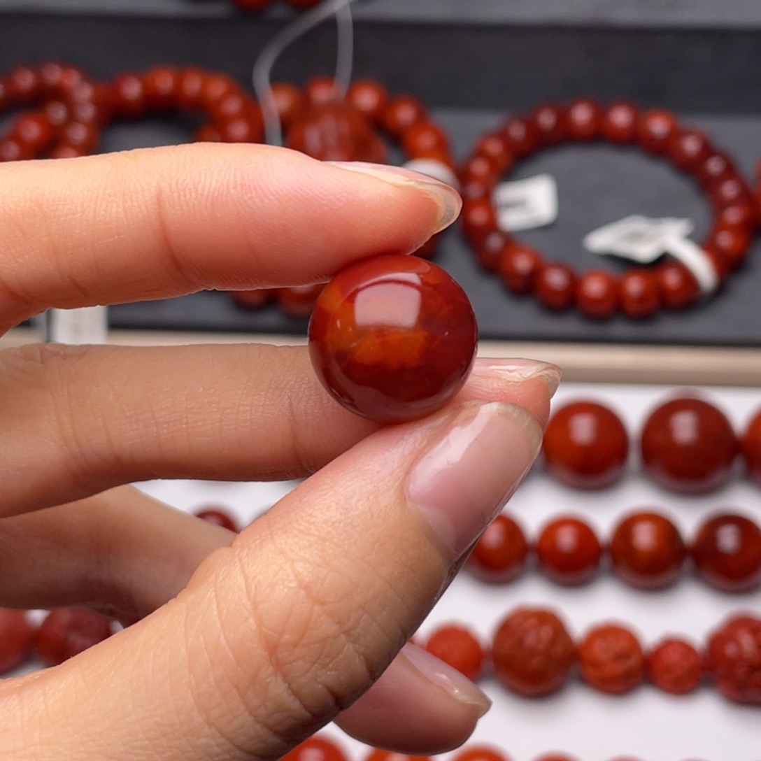 南红玛瑙未镶嵌手链（原矿）15.7mm瓦西牛血火焰单珠