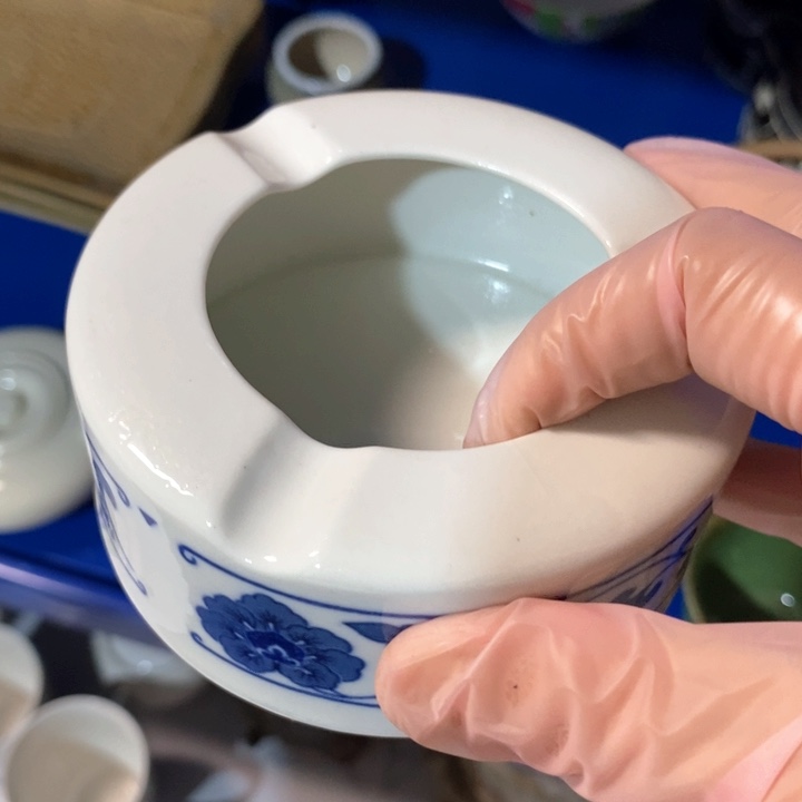 瓷片四厂青花翡翠瓷烟灰缸直径9.5