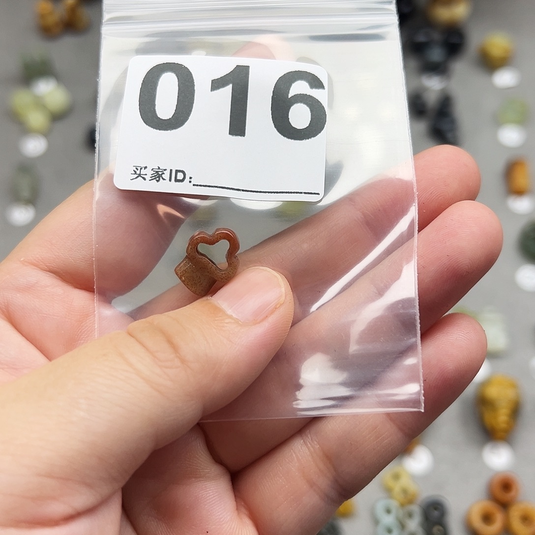 平***海蛇纹石玉未镶嵌配珠