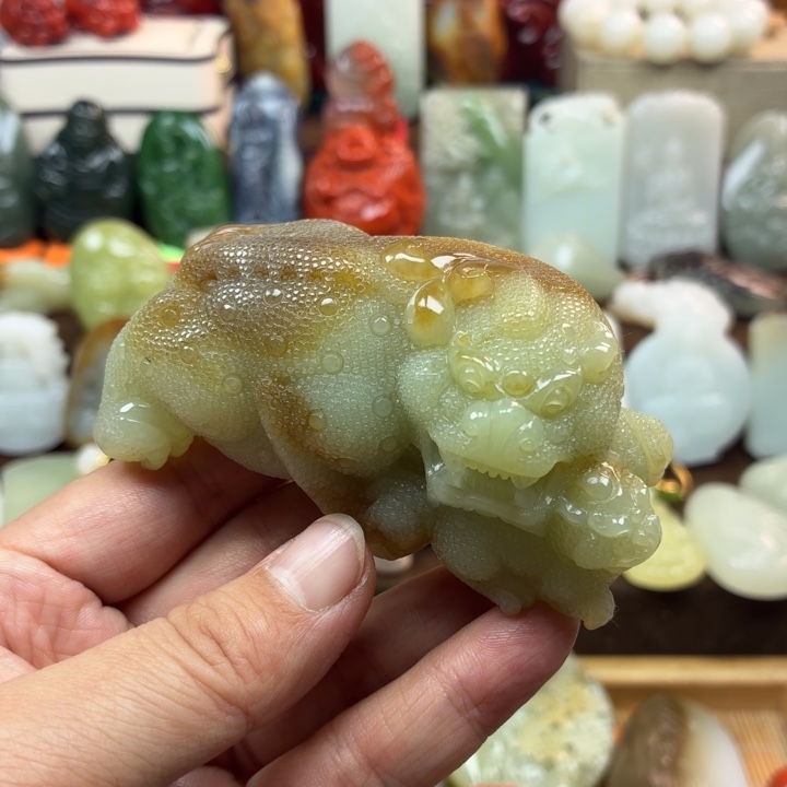 钱***有和田玉未镶嵌颈饰