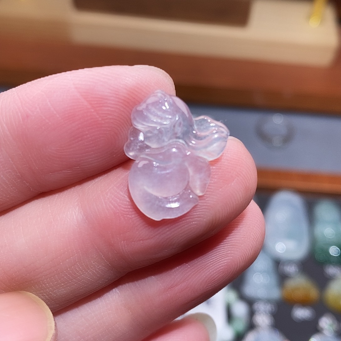 翡翠颈饰未镶嵌仙子