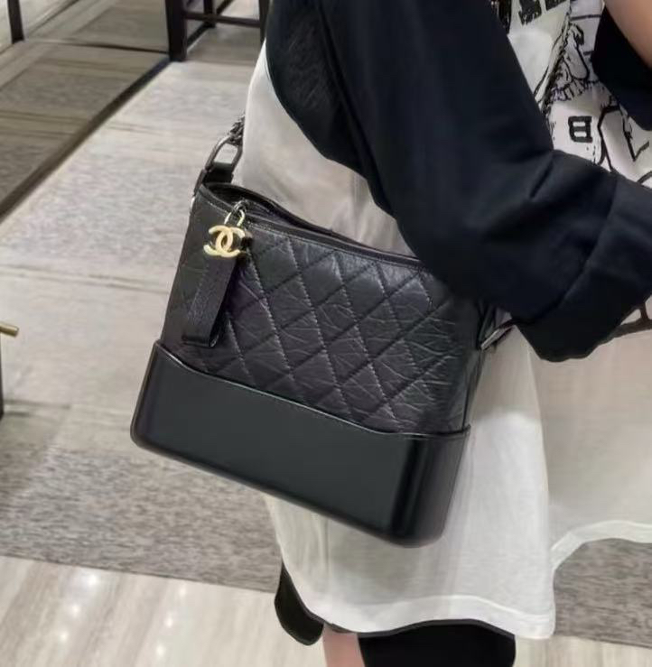 95新 Chanel/香奈儿 泡泡专属/香奈儿中号黑金流浪斜挎包/95新