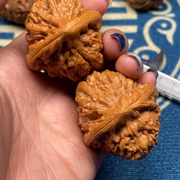 吊坠文玩核桃核尊