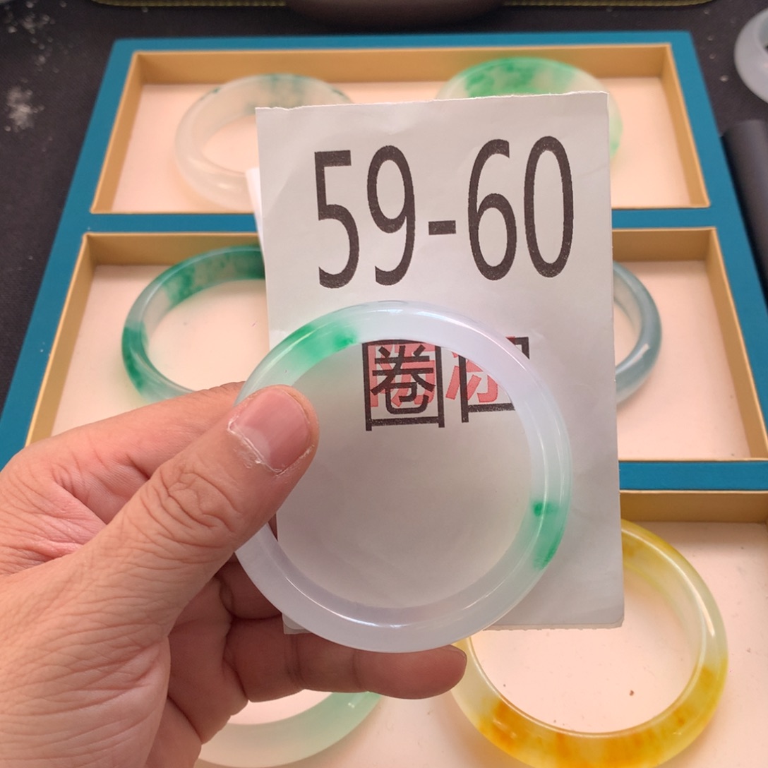 1石英岩玉手镯手镯