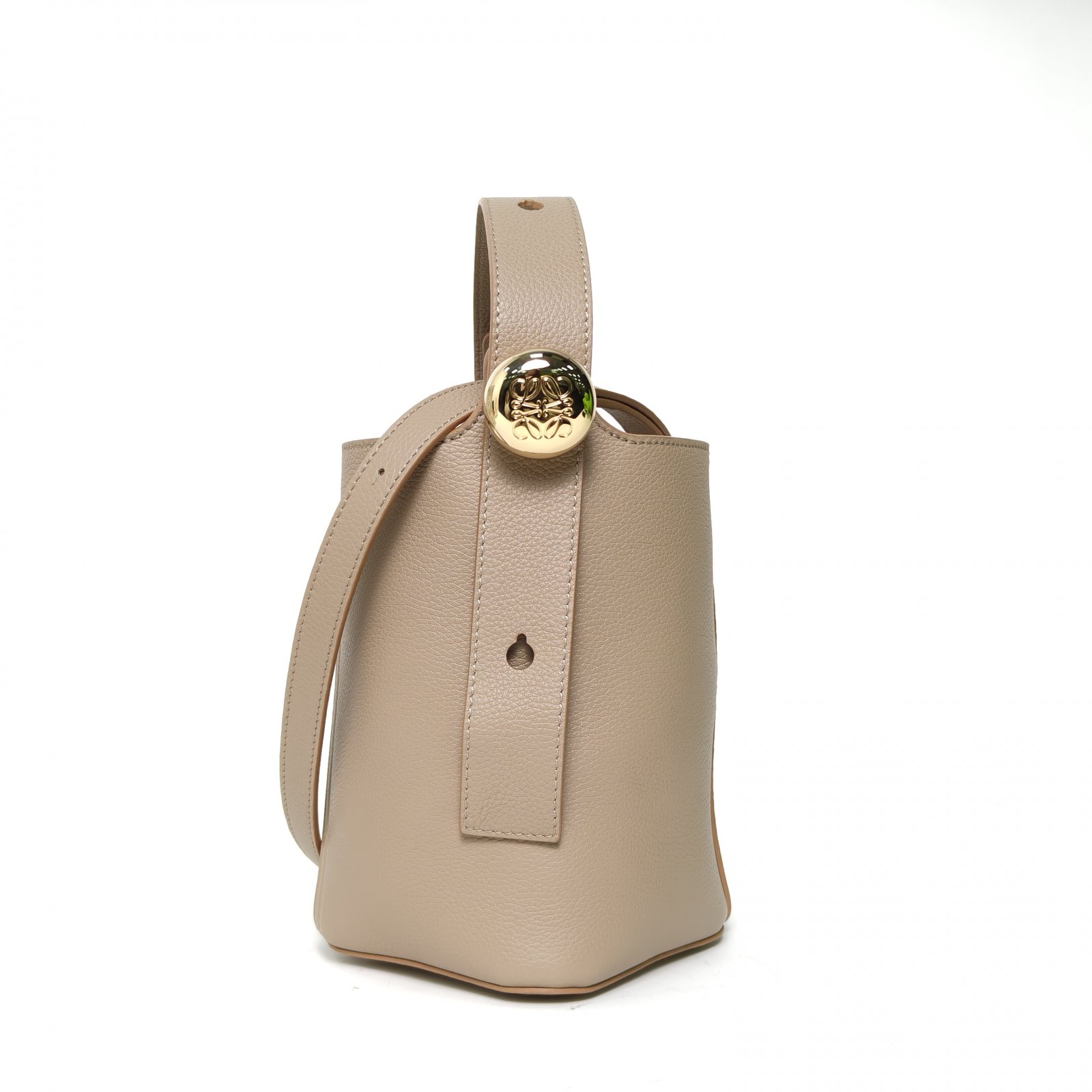 99新 LOEWE/罗意威 【娇】灰色 皮革C 水桶包 825864