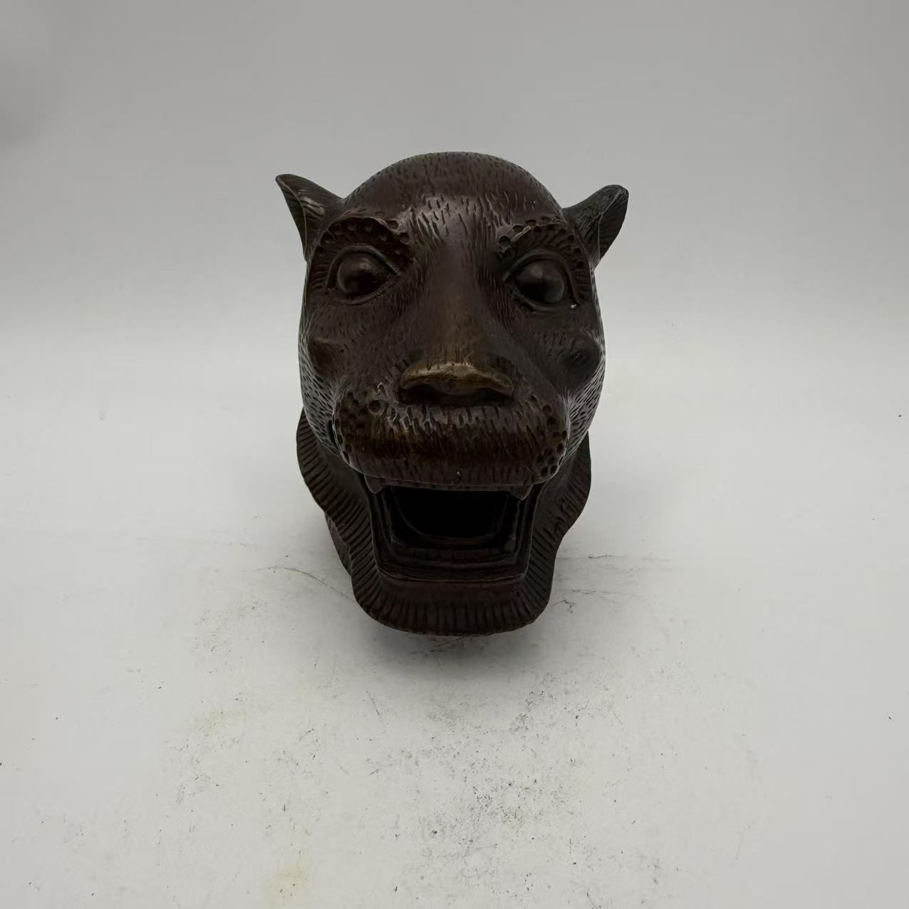 JY158/AW 虎首摆件