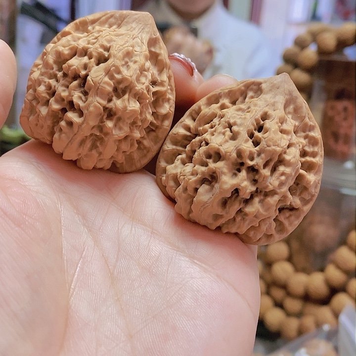 【闪购商品】文玩核桃把件43麒麟纹官帽