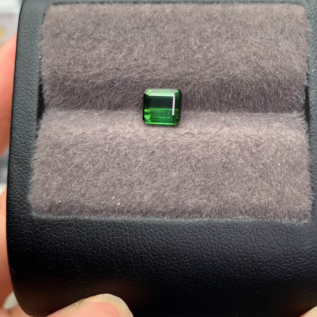 未镶嵌裸石碧玺1.6ct