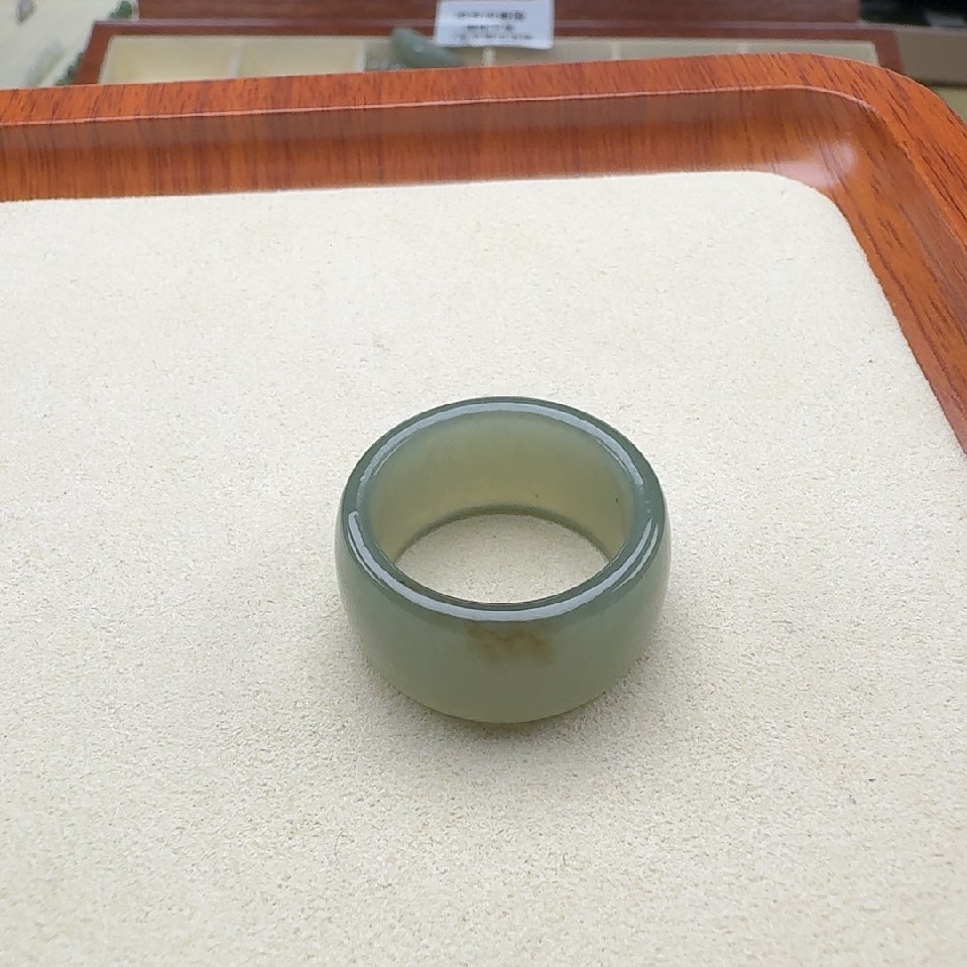 和田玉戒指未镶嵌忍***鸡