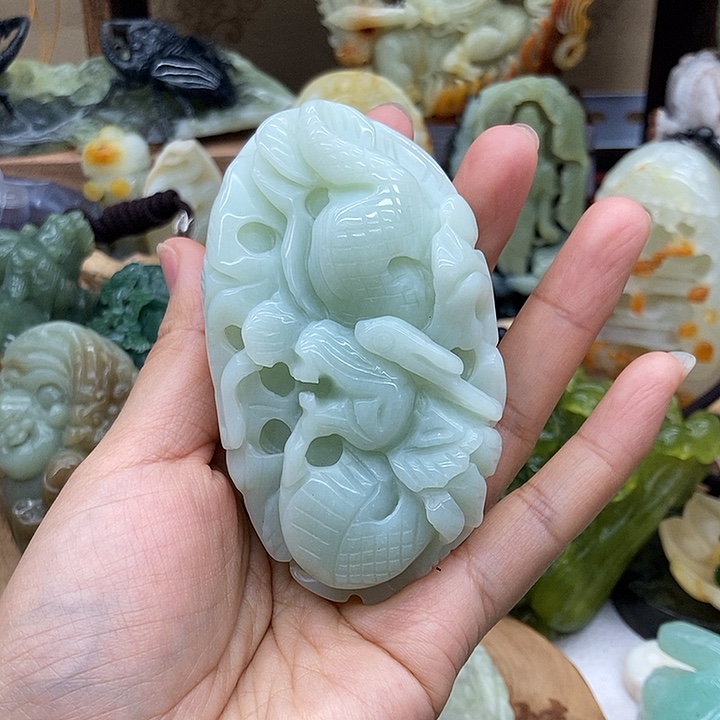 岫玉手把件未镶嵌
