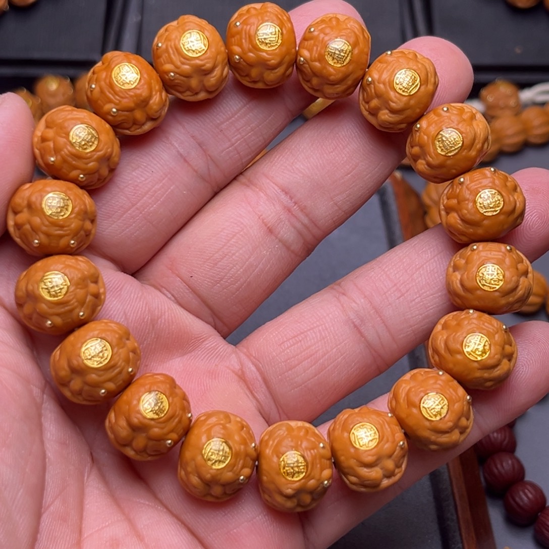 吊坠猴头核桃金蟾王