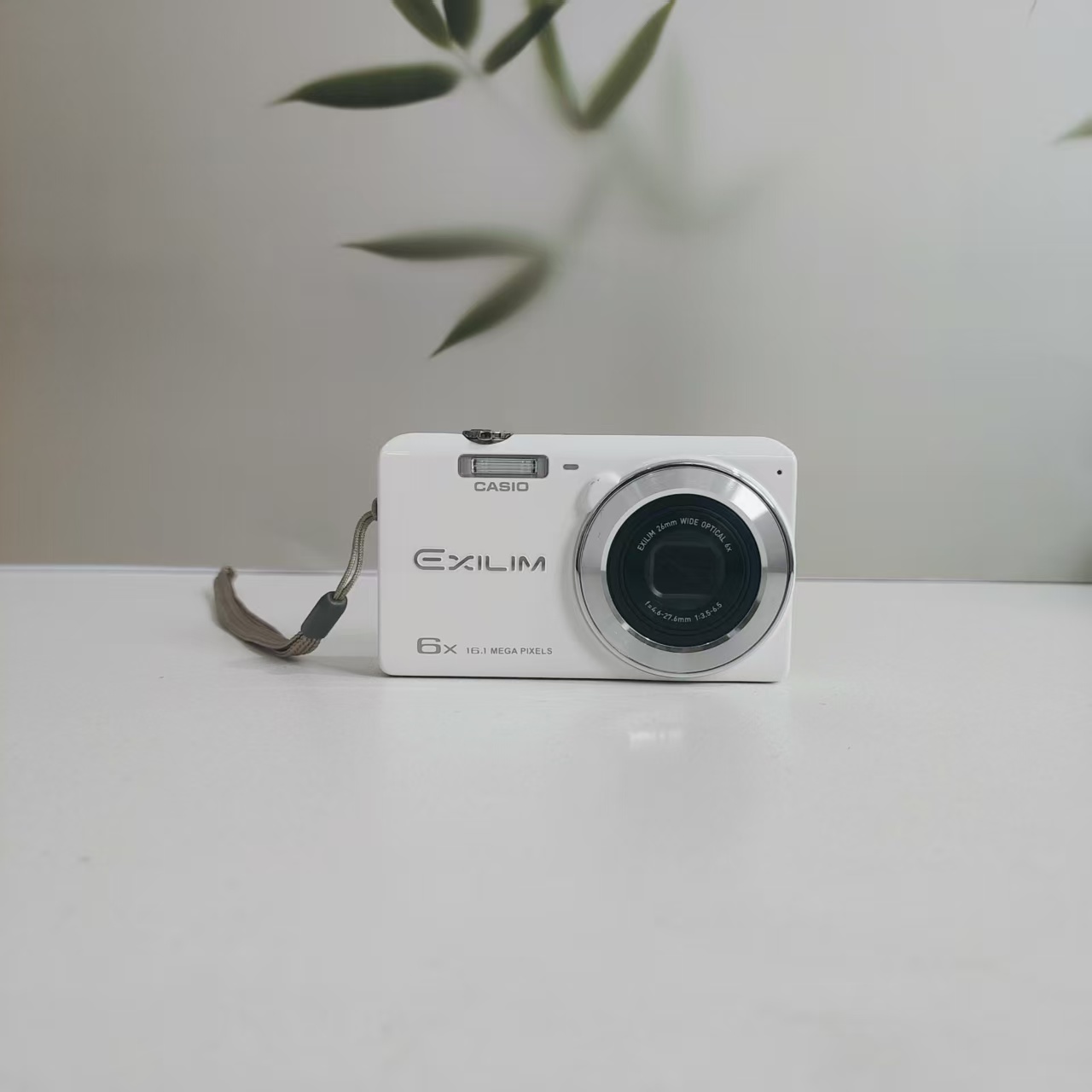 9新 Casio/卡西欧 z780 ccd相机清透感1600万像素6倍变焦日版