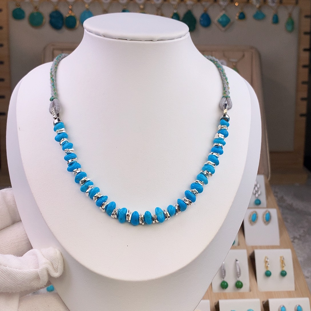 绿松石未镶嵌颈饰