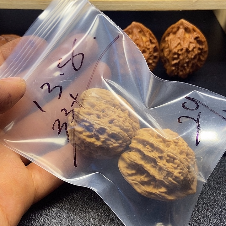 知***秋核桃二十九号文玩