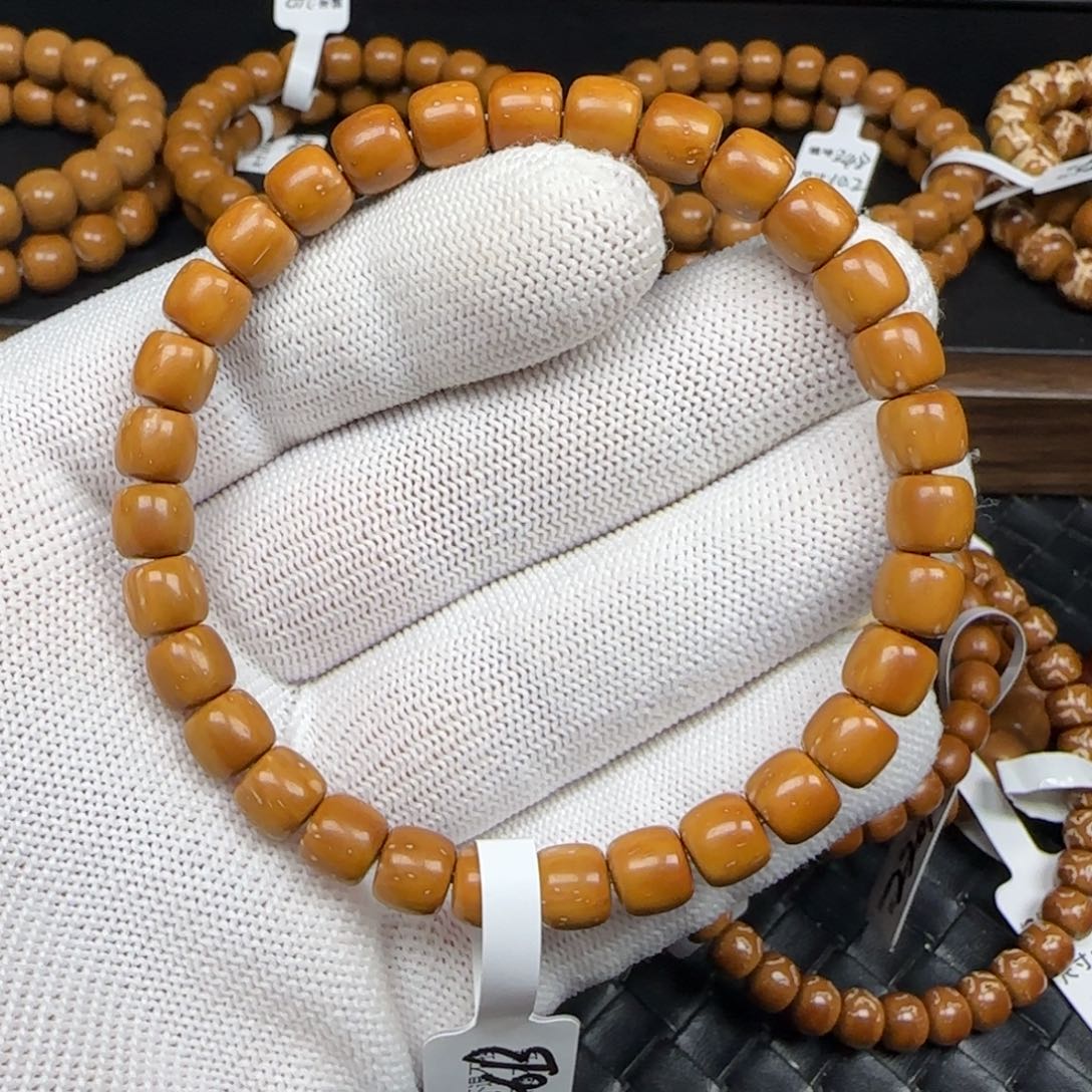 万****手串紫金鼠7.4mm实心老型（黄金甲）246B