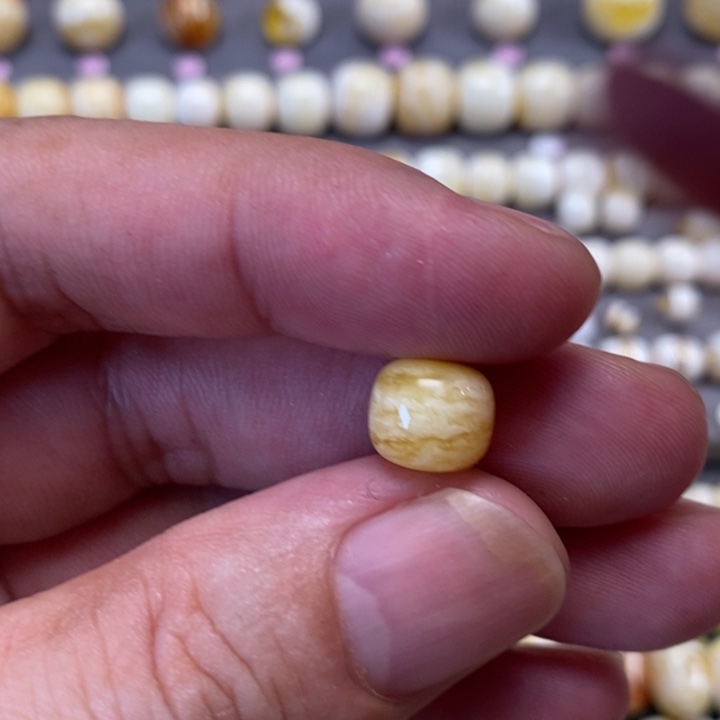 二****未镶嵌蜜蜡裸石老型