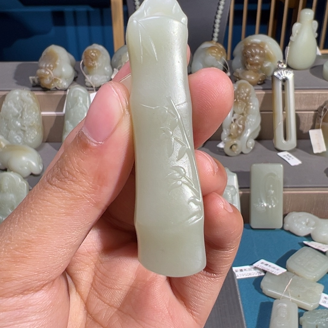 和田玉（糖玉）未镶嵌颈饰