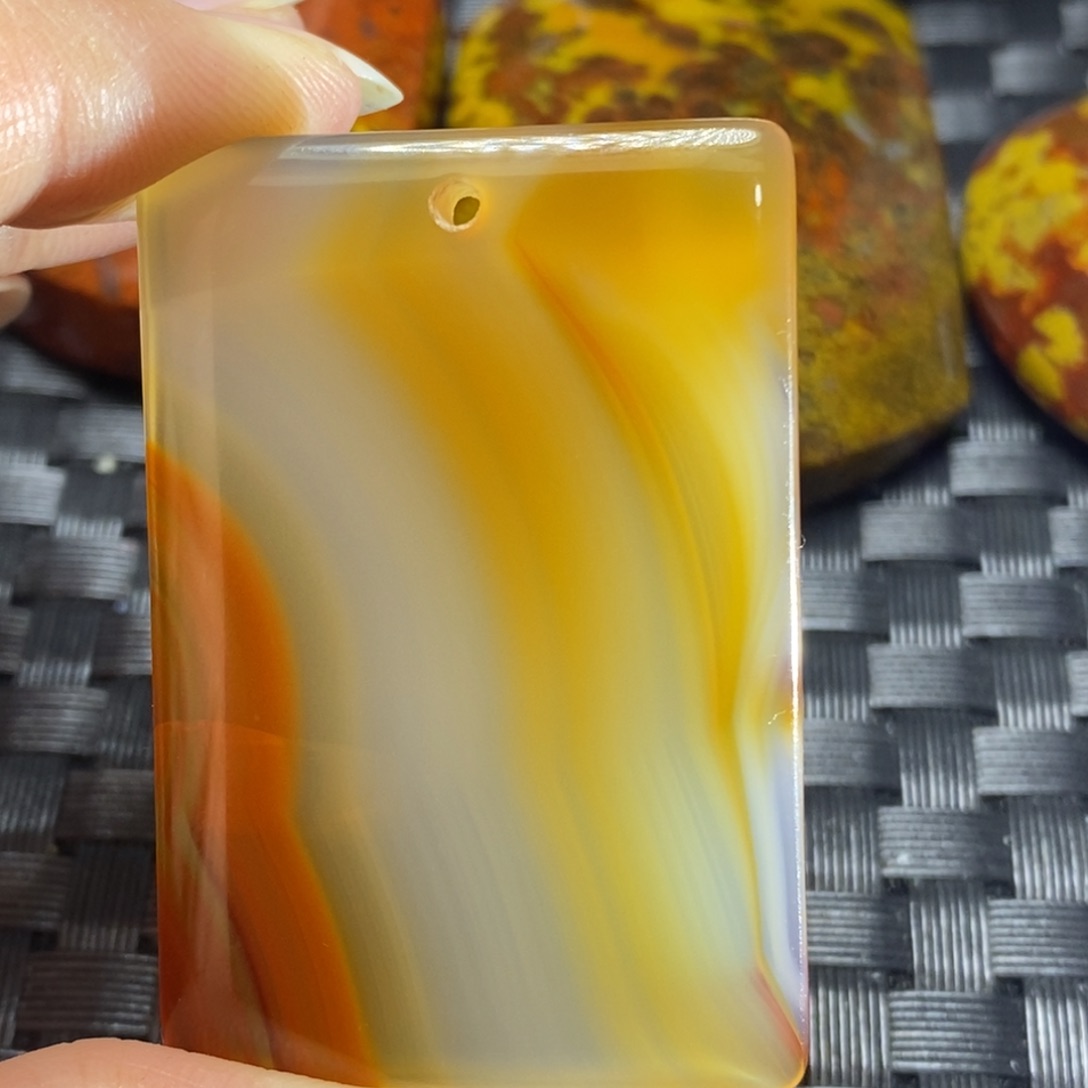 玛瑙/玉髓挂件未镶嵌