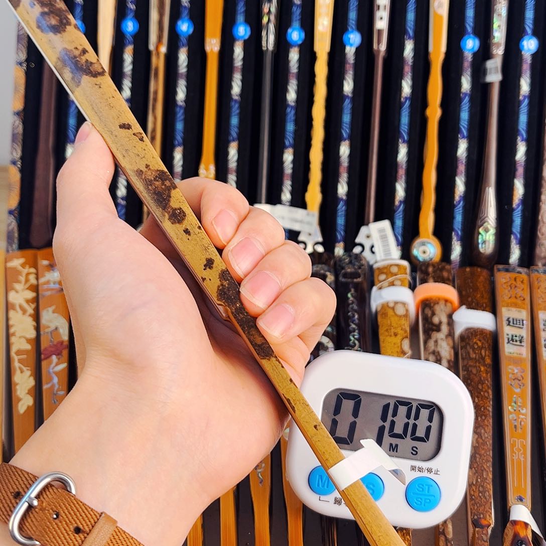 扇子小****话健健康康平平安安