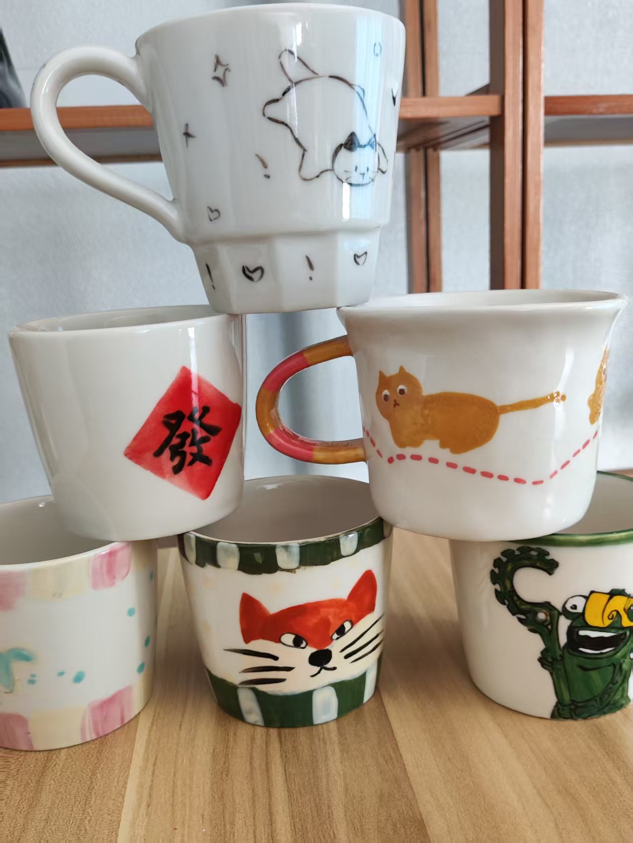 景德镇高温釉下彩纯手绘创意瓷（随机一个杯子）