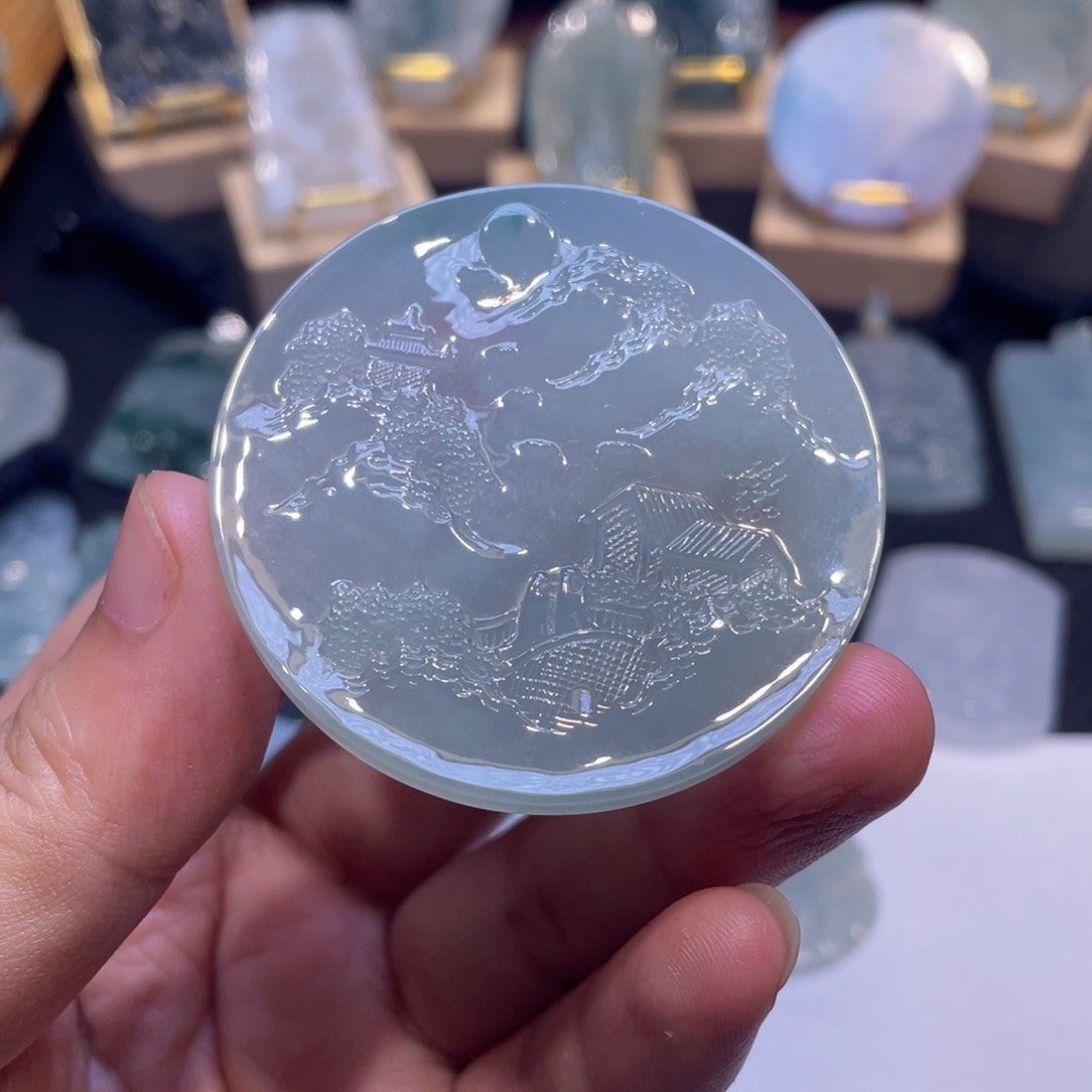 翡翠未镶嵌颈饰翡翠