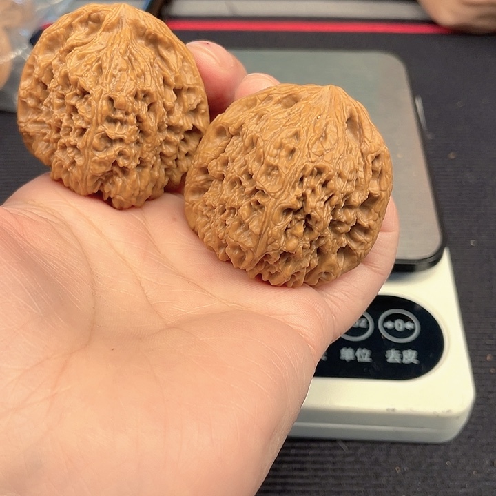 一***流文玩核桃吊坠南疆石