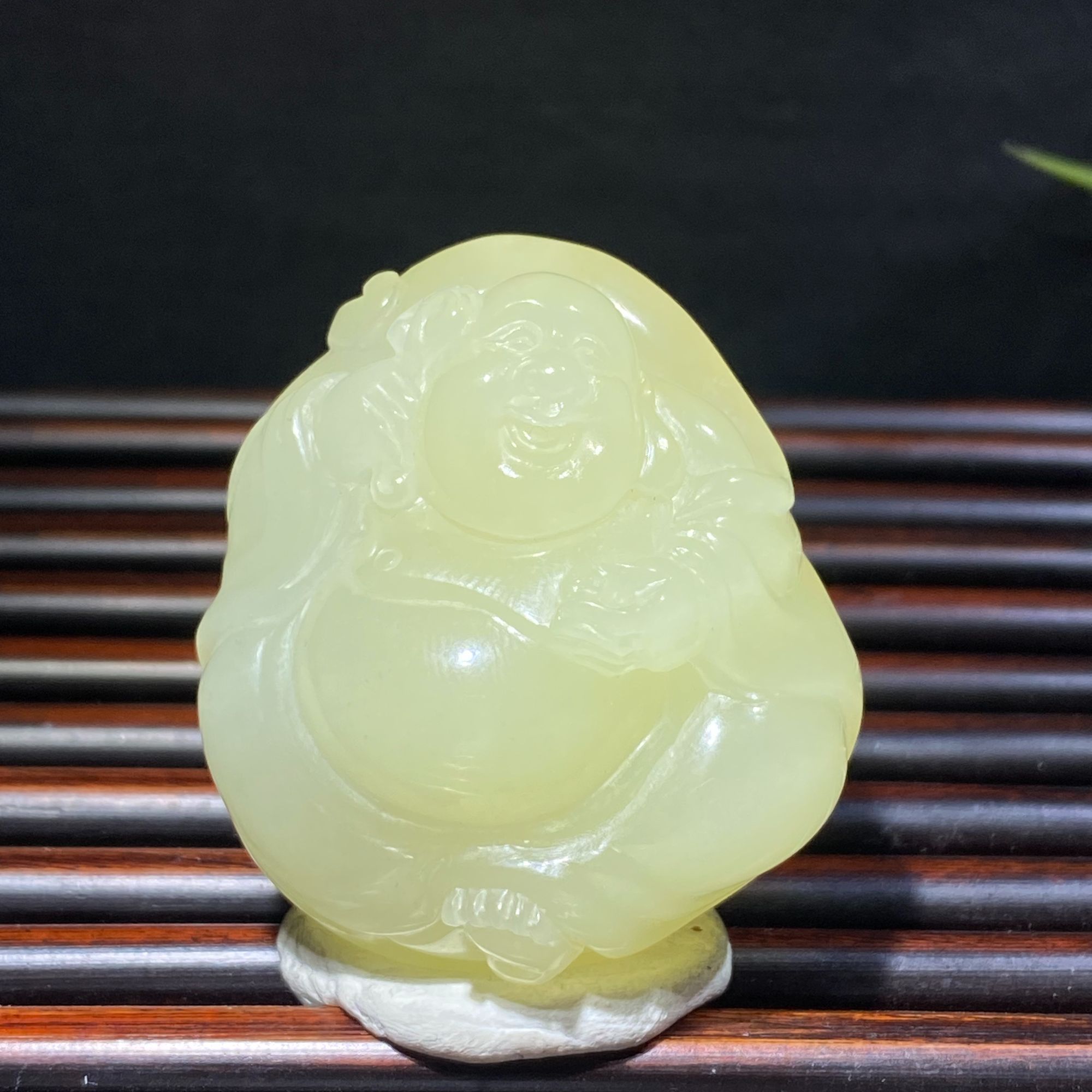 和田玉精品笑口常开挂件鸡油黄俏色精美