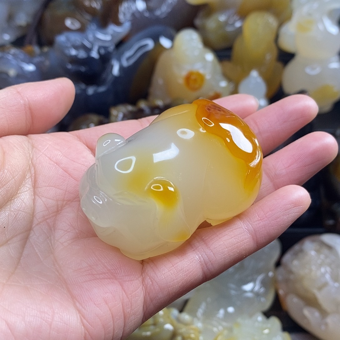 ****友玛瑙/玉髓未镶嵌手把件