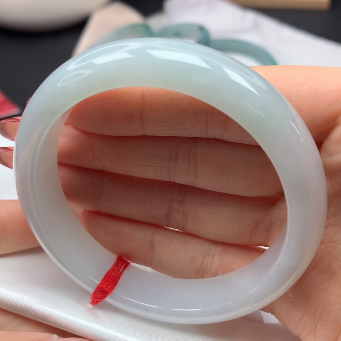 翡翠手镯（圆镯）未镶嵌58正圈