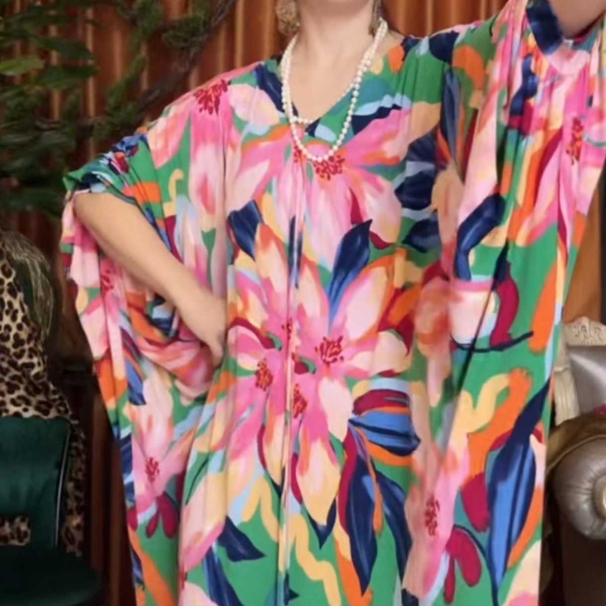 醋酸麻粉色花连衣裙