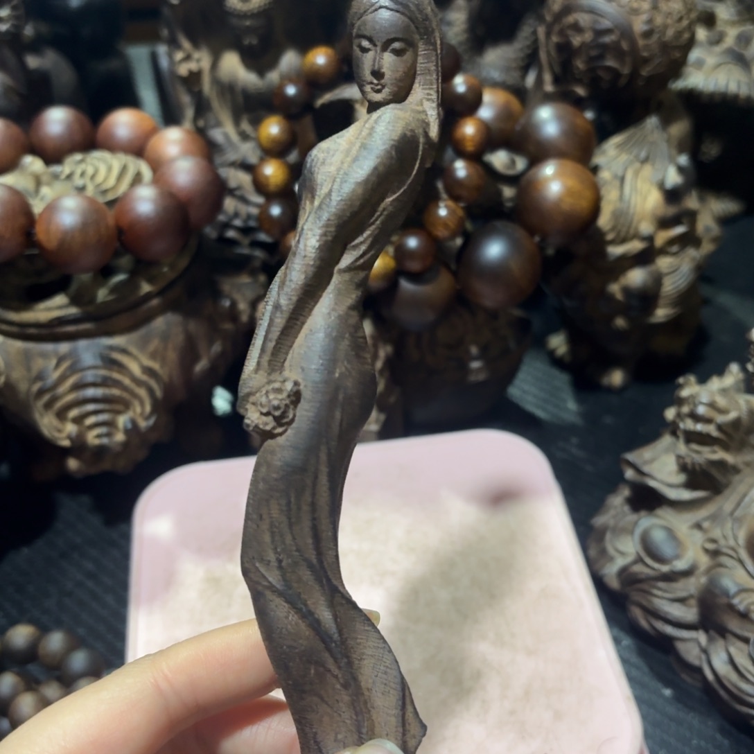 木家居用品摆件等