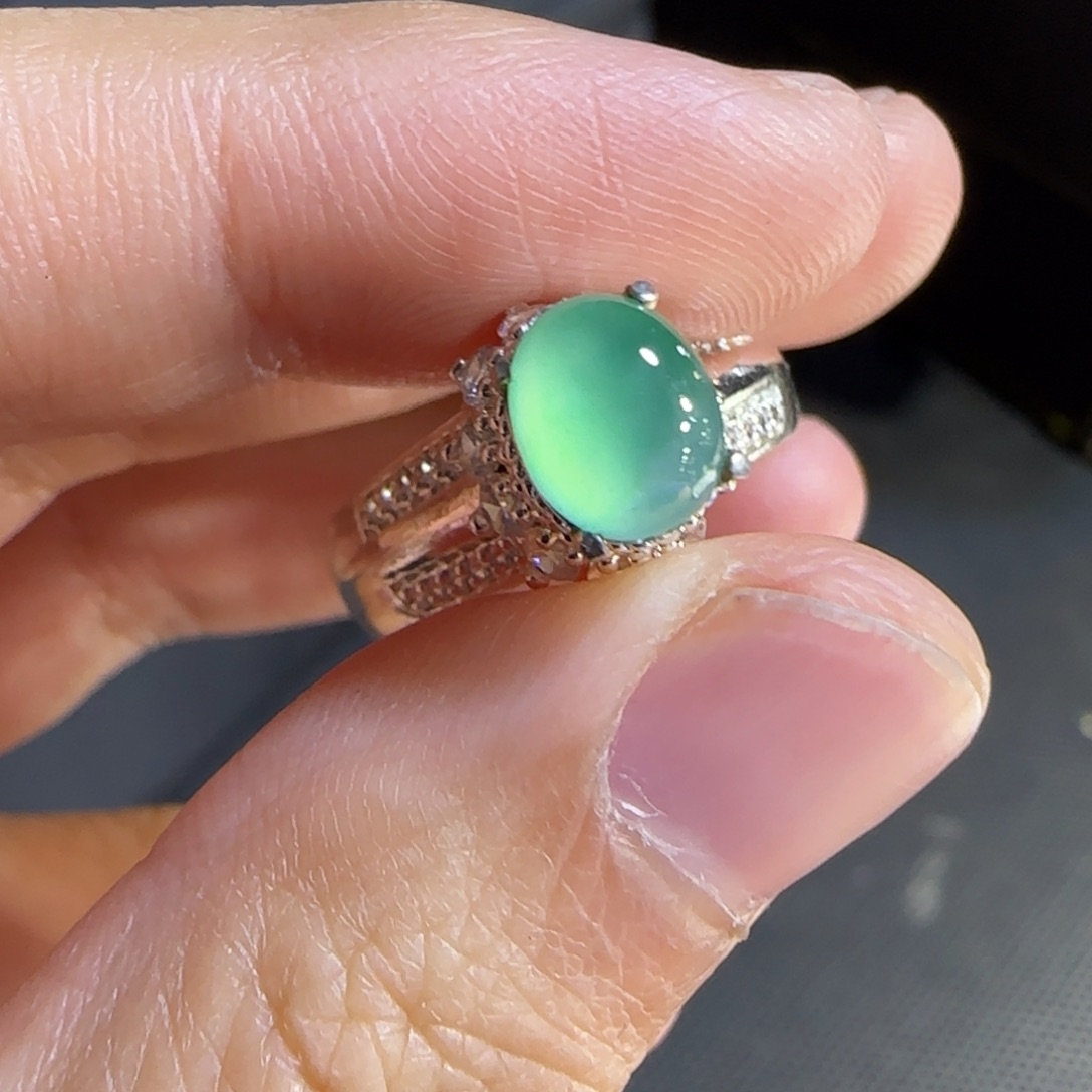 翡翠未镶嵌戒指翡翠