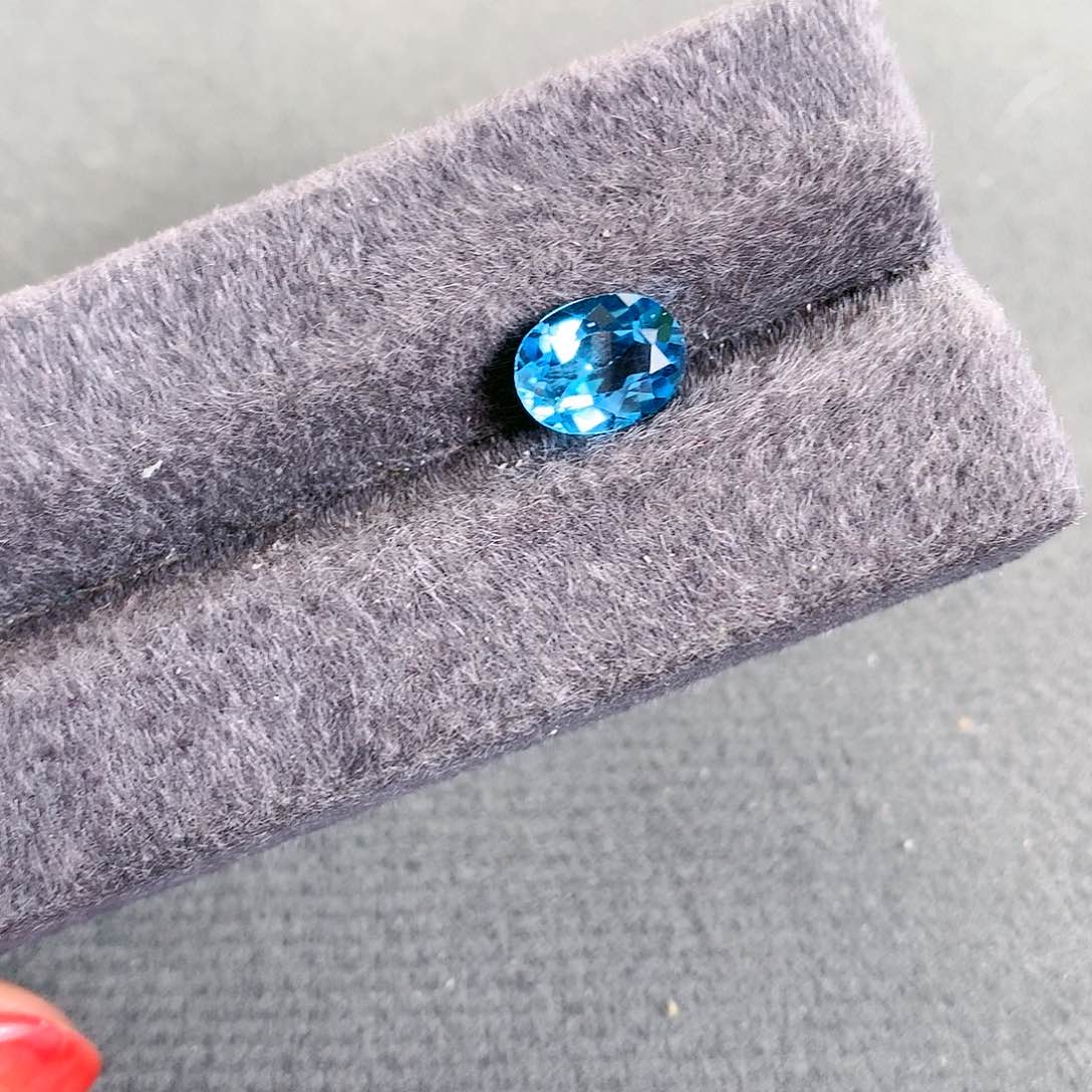 托帕石裸石未镶嵌