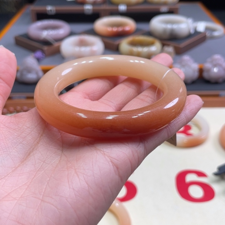 未镶嵌手镯石英质玉冥*儿