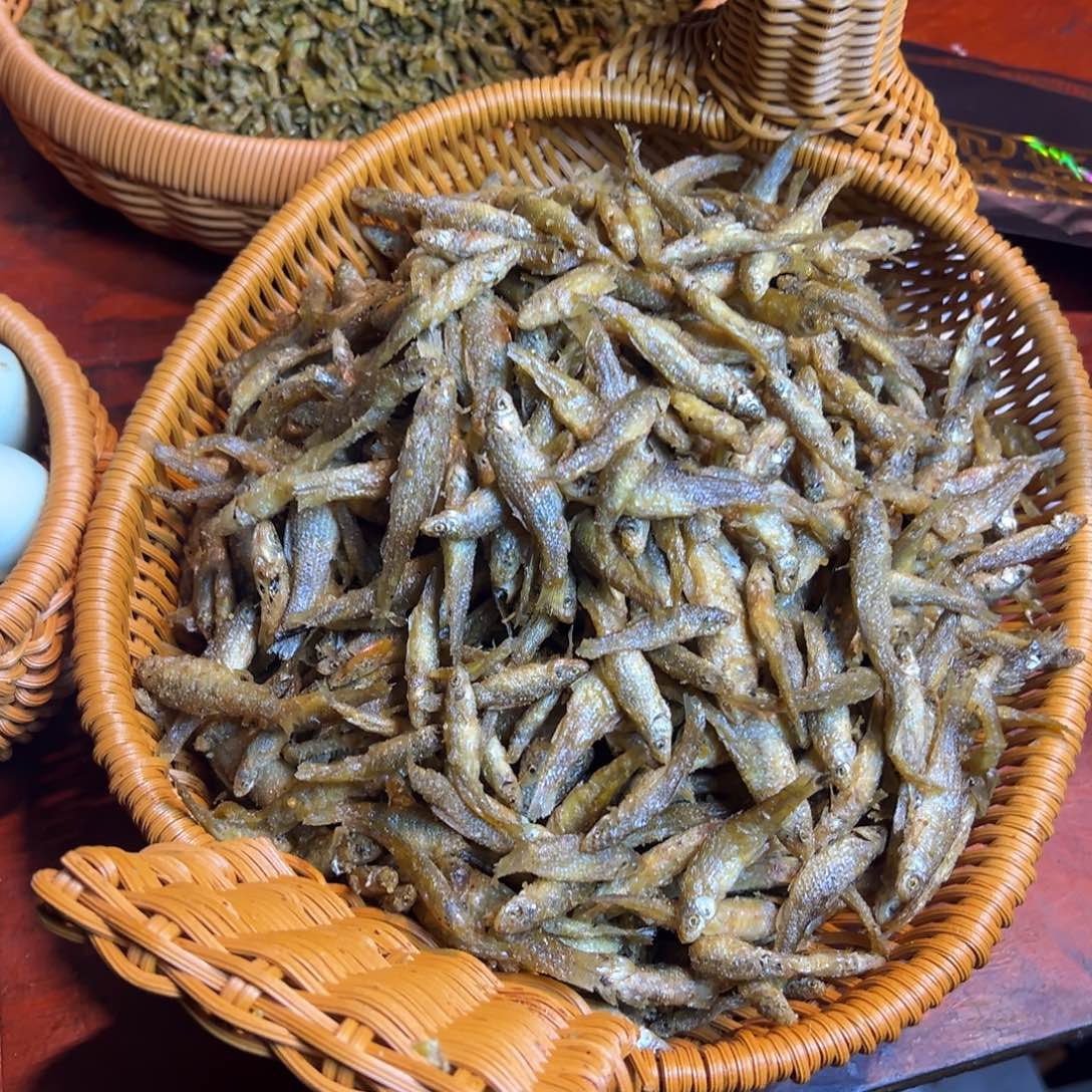 中国大陆农家油炸嫩子鱼1斤