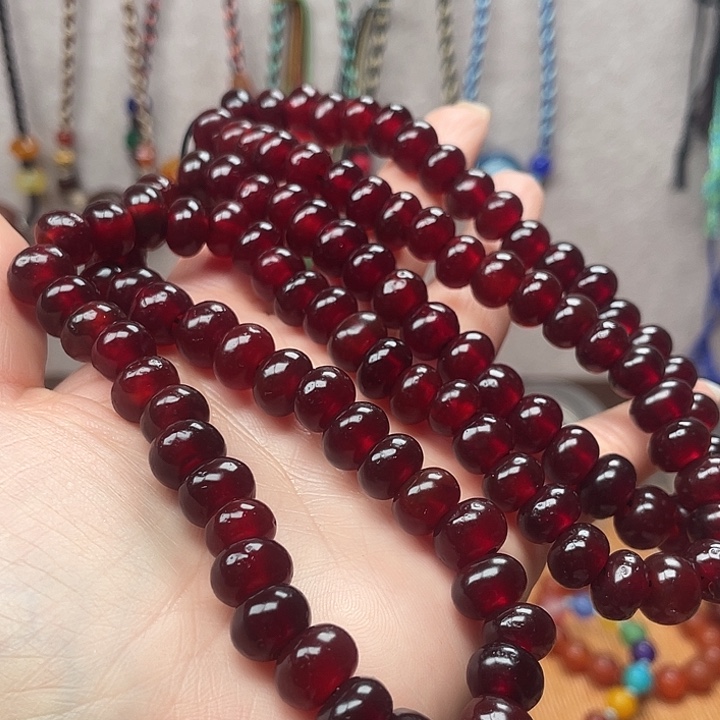 玉****玛瑙/玉髓未镶嵌手链