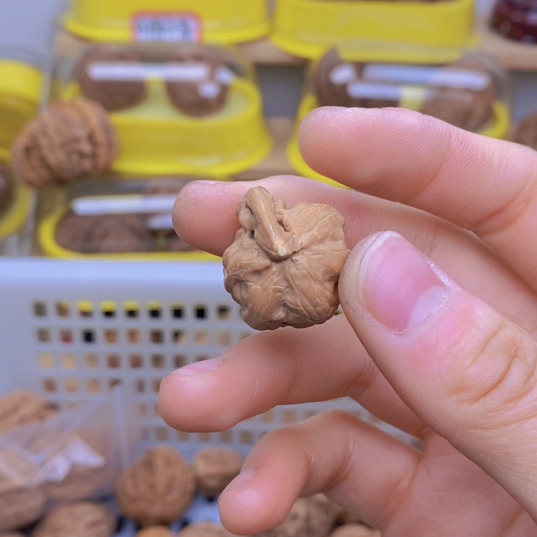 吊坠文玩核桃香**河