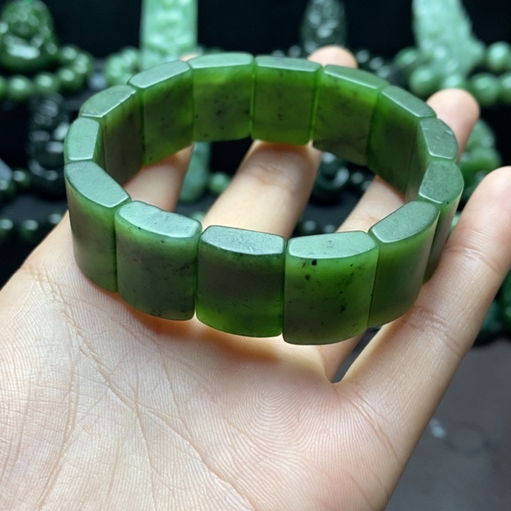 和田玉手牌未镶嵌