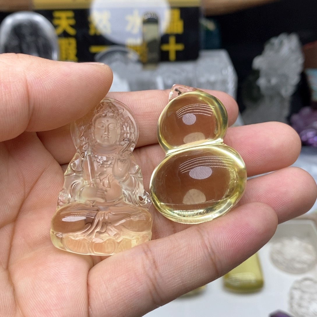 水晶颈饰未镶嵌?***悲