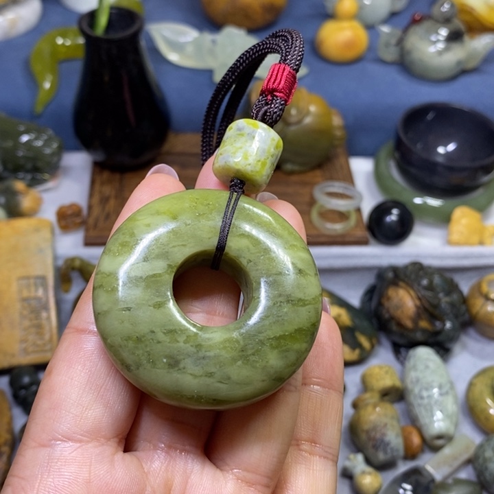 蛇纹石玉未镶嵌岫玉