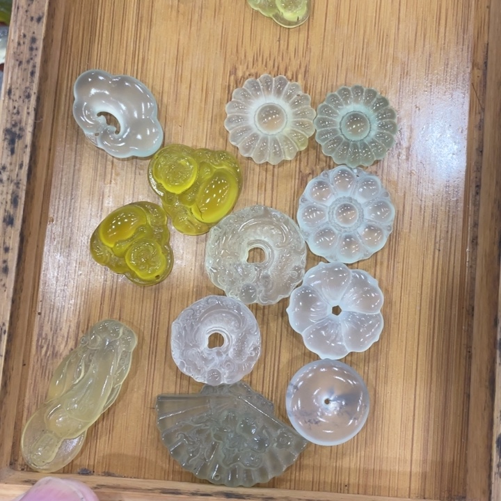 蛇纹石玉合金颈饰