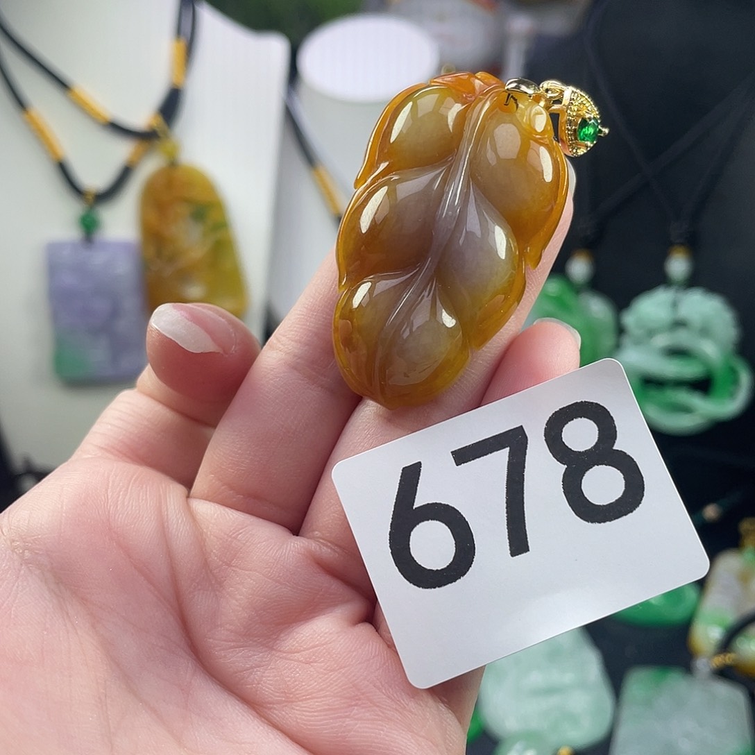 吊坠(赠链)未镶嵌翡翠