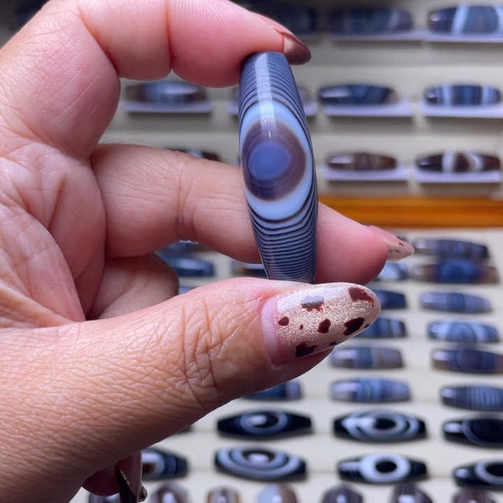 醉***智玛瑙/玉髓未镶嵌颈饰