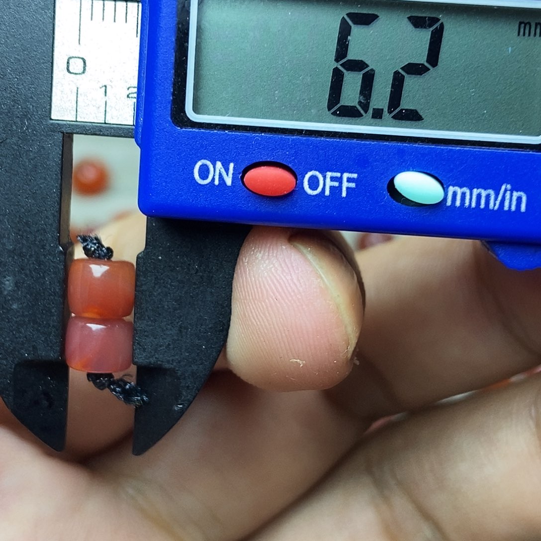南红玛瑙未镶嵌南红玛瑙有瑕疵