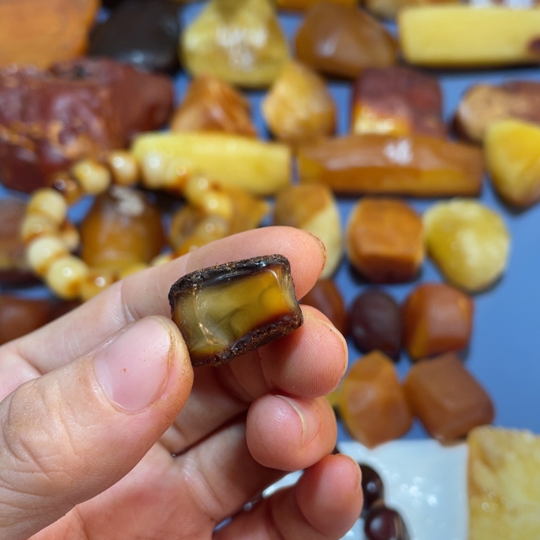 盼***盼定制蜜蜡未镶嵌珠