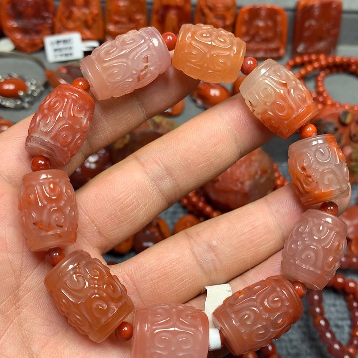 南红玛瑙手串未镶嵌15+’mm