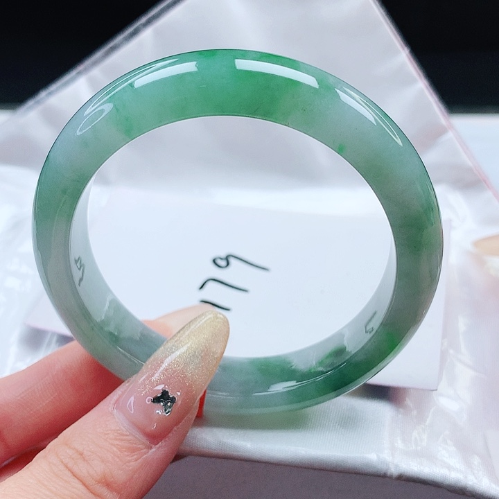 翡翠手镯未镶嵌55.2 正圈