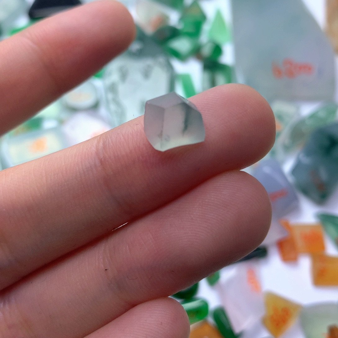 定制翡翠未镶嵌缅甸翡翠原石