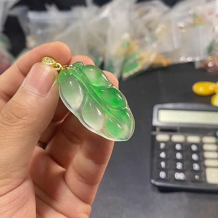 翡翠颈饰未镶嵌价格