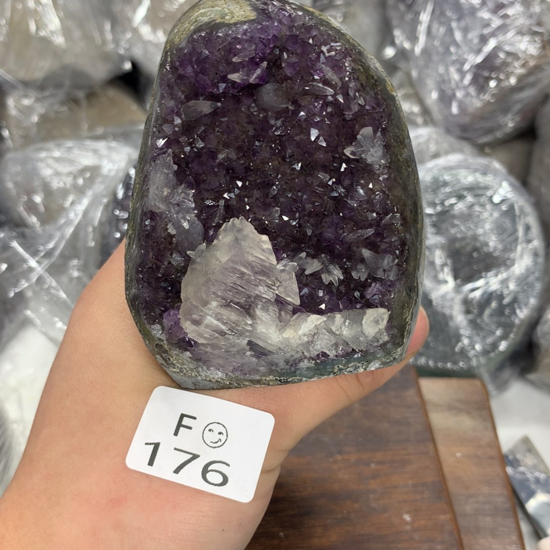 未镶嵌紫晶大型摆件（非配饰）